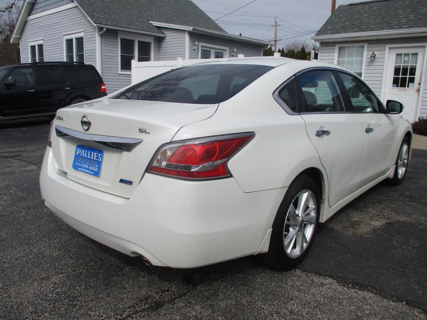 2014 WHITE Nissan Altima (1N4AL3AP5EC) , AUTOMATIC transmission, located at 540a Delsea Drive, Sewell, NJ, 08080, (856) 589-6888, 39.752560, -75.111206 - Photo#6